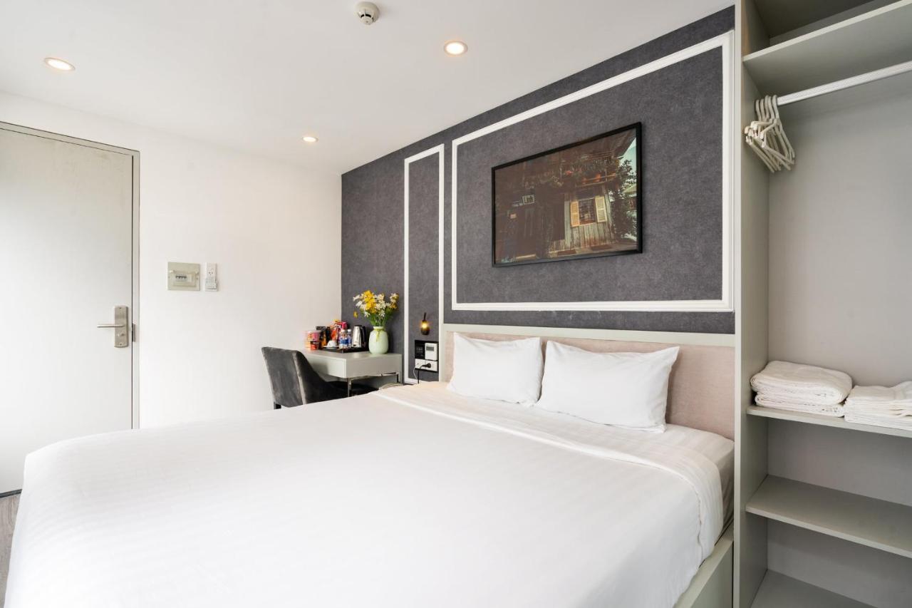 The Arrivals - Cozy Hotel - Pool & Skybar - Sgcenter ホーチミン市 エクステリア 写真