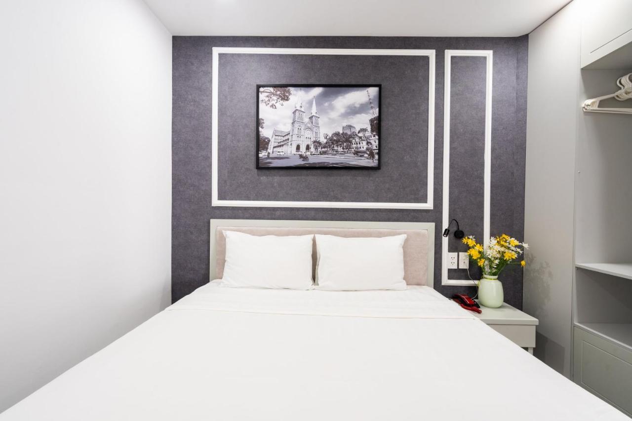 The Arrivals - Cozy Hotel - Pool & Skybar - Sgcenter ホーチミン市 エクステリア 写真